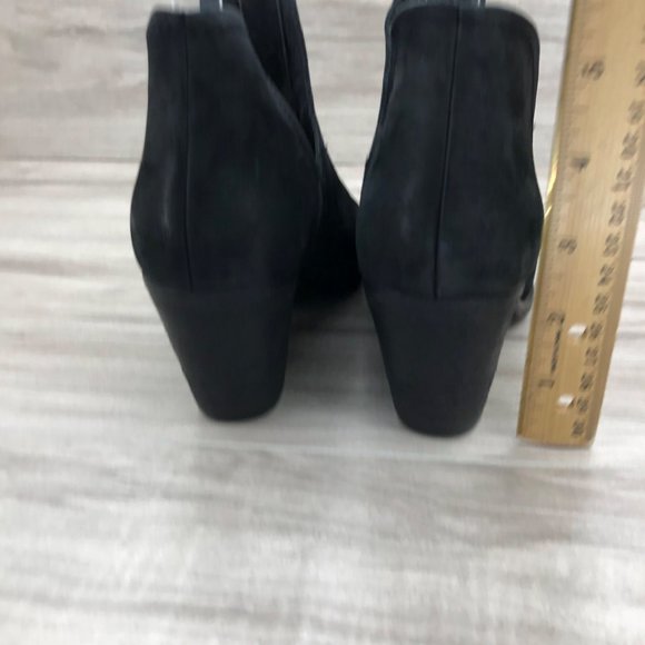 Steve Madden Ankle Boots Womens 6.5 Black Nubuck Leather Slip On Booties - Picture 9 of 11
